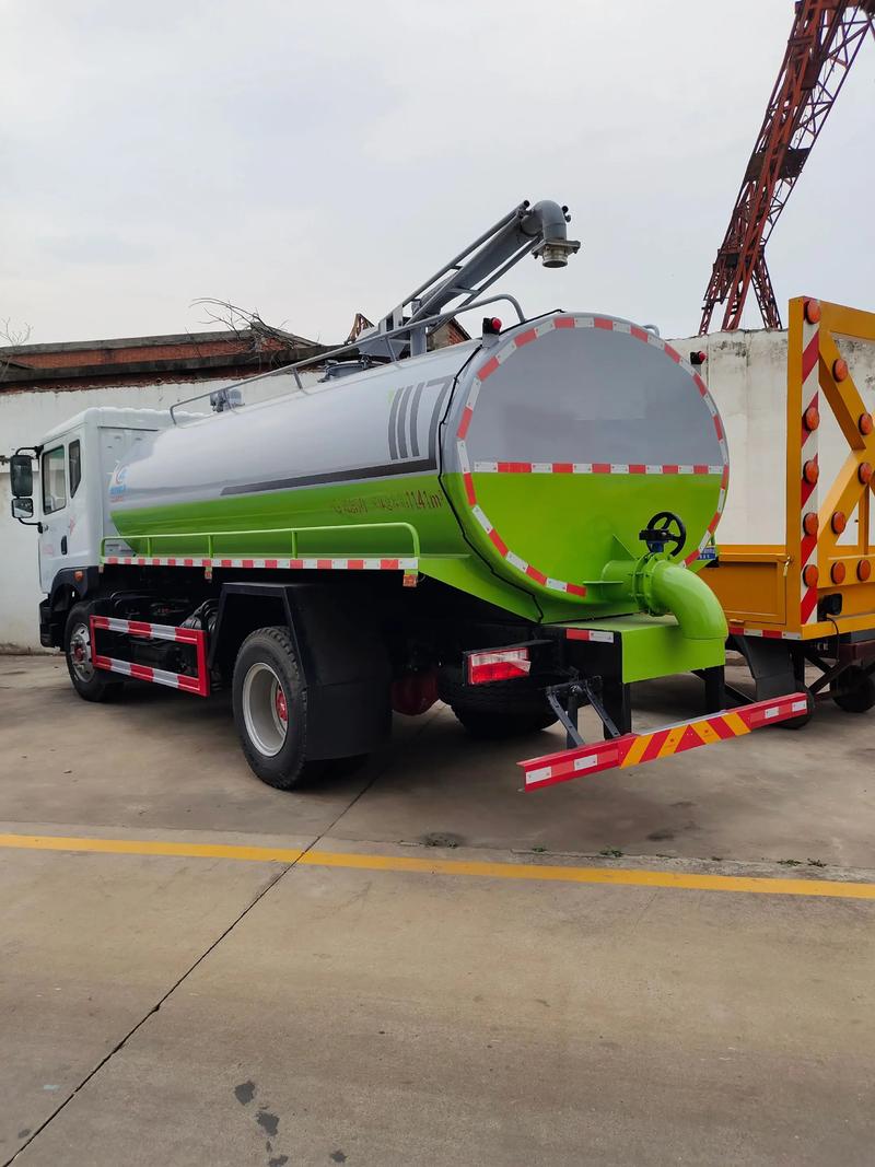 真空吸污車/吸糞車產品展示與推薦 高效環(huán)衛(wèi)解決方案