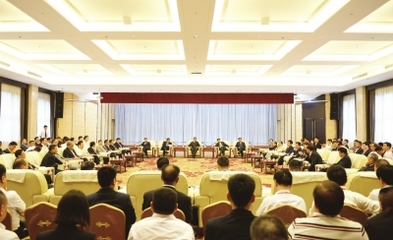 豫商遇濮陽 相看兩不厭